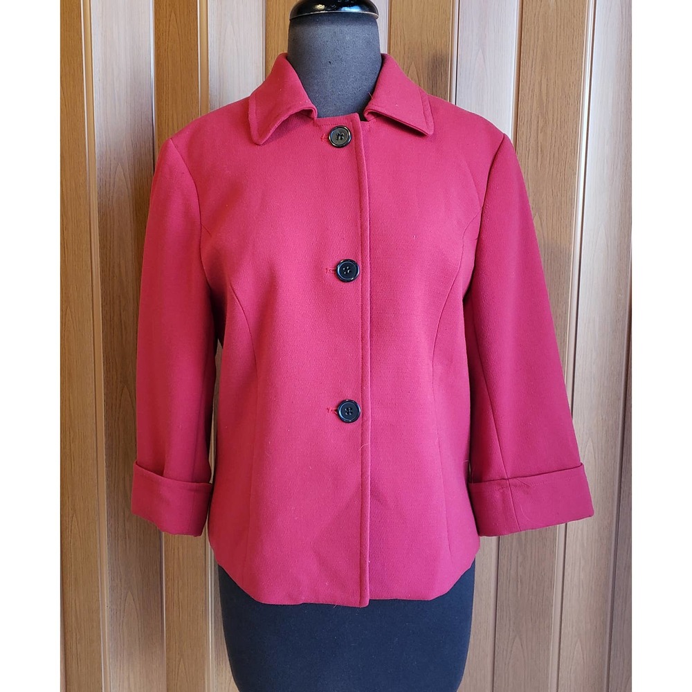 Focus 2000 size 10 red button up jacket